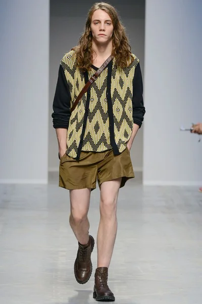 Look 6